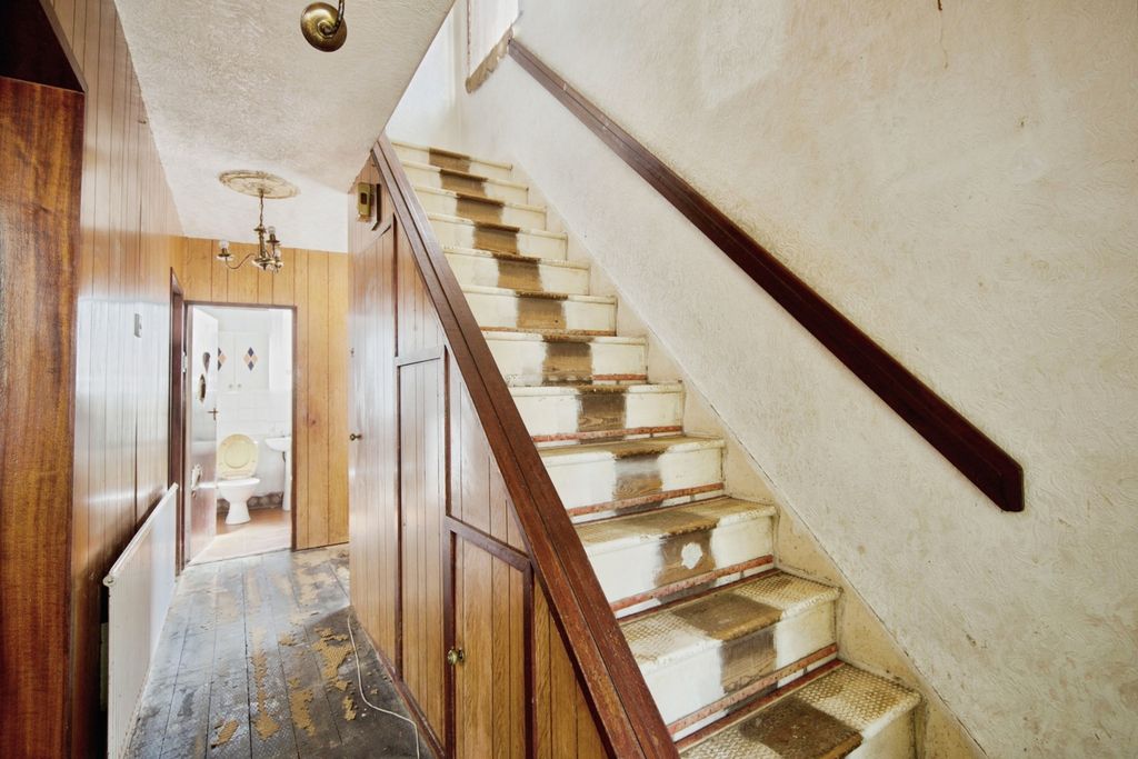 Property photo 2 of 21 Pbox-Img.Jpg