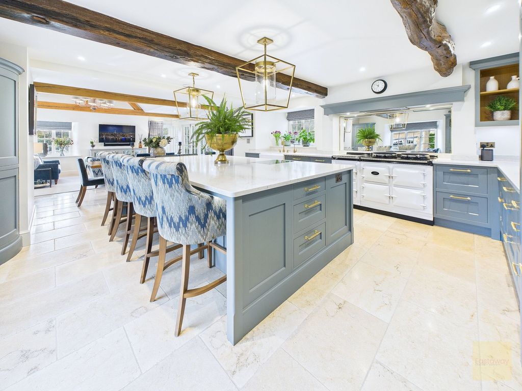 Property photo 2 of 62 Kitchen