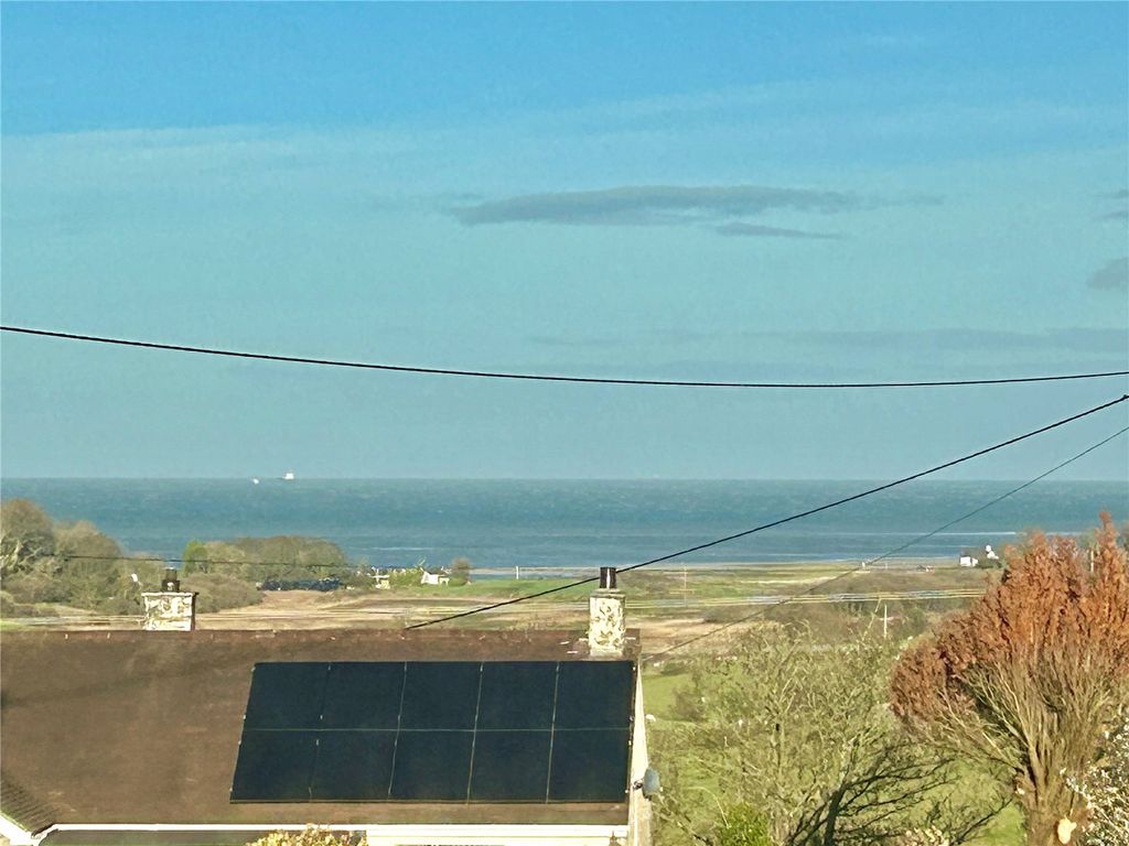 Property photo 2 of 32 Picture No. 29