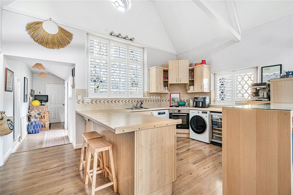 Property photo 3 of 16 Kitchen Area