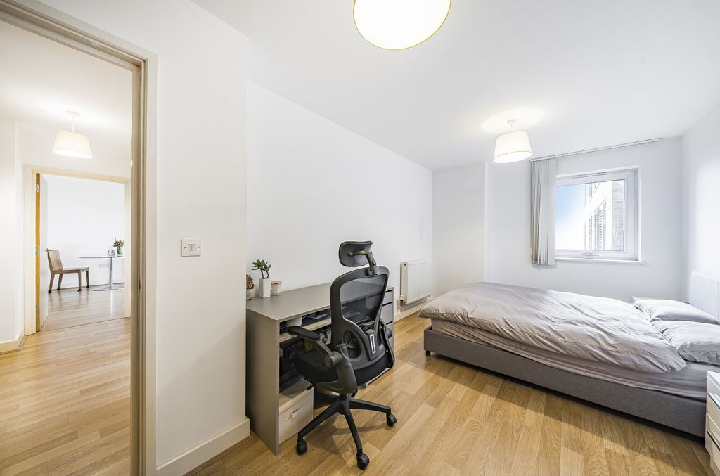 Property photo 3 of 12