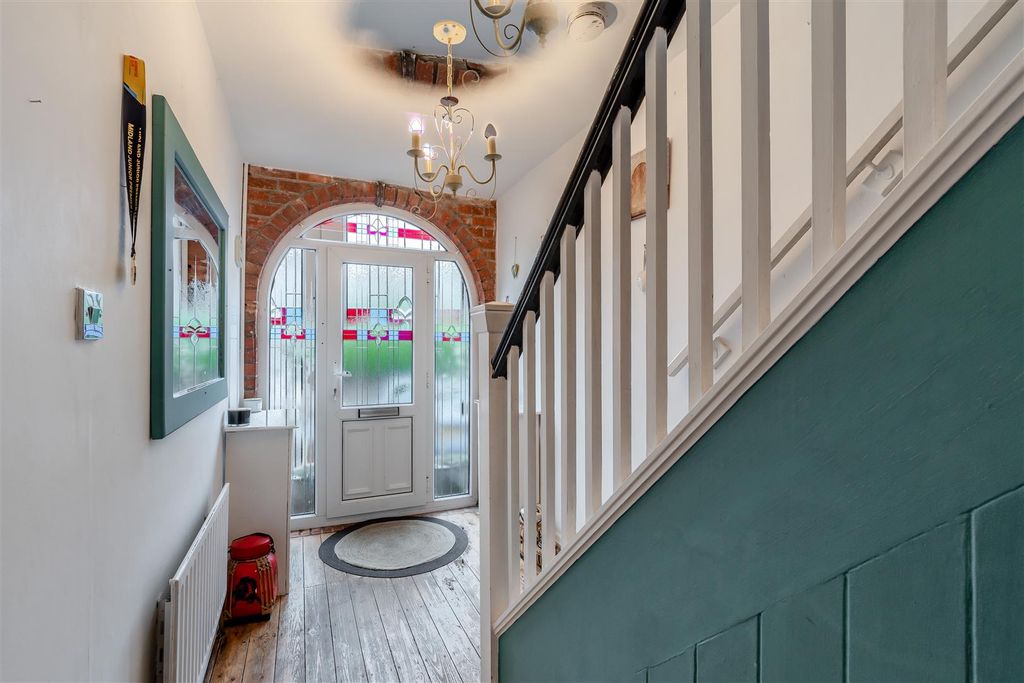 Property photo 3 of 26 8649904-Interior21.Jpg