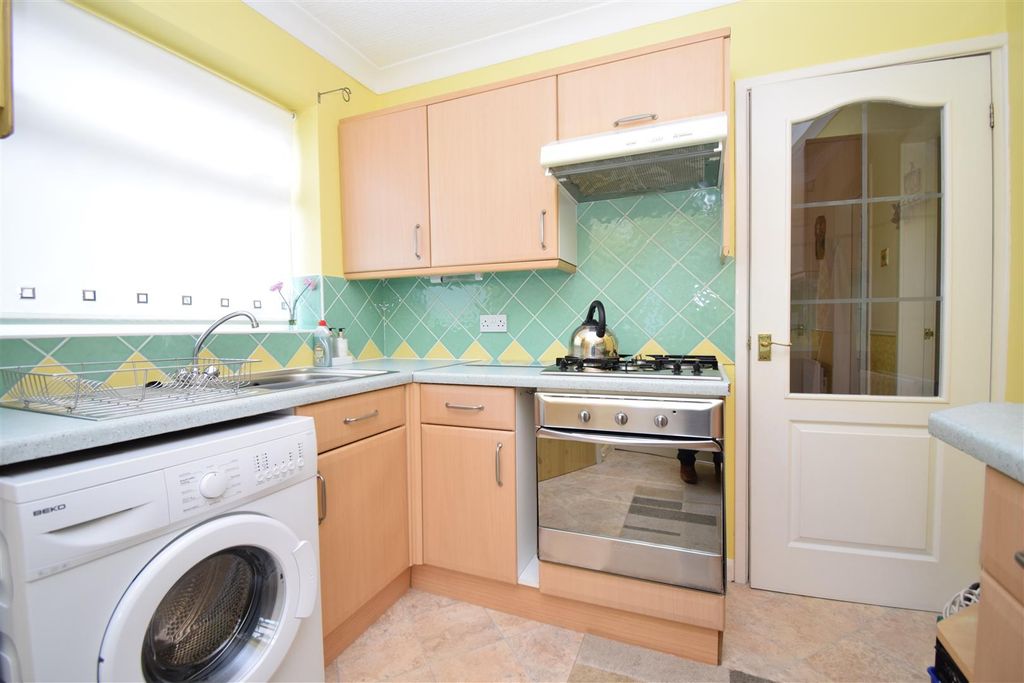 Property photo 2 of 16