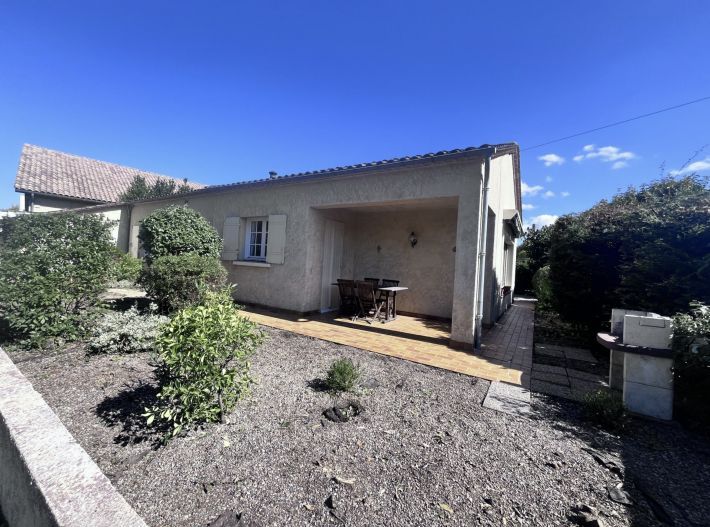 Property photo 2 of 21