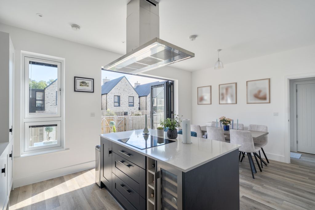 Property photo 3 of 20 146359086A074Ecf10E8E