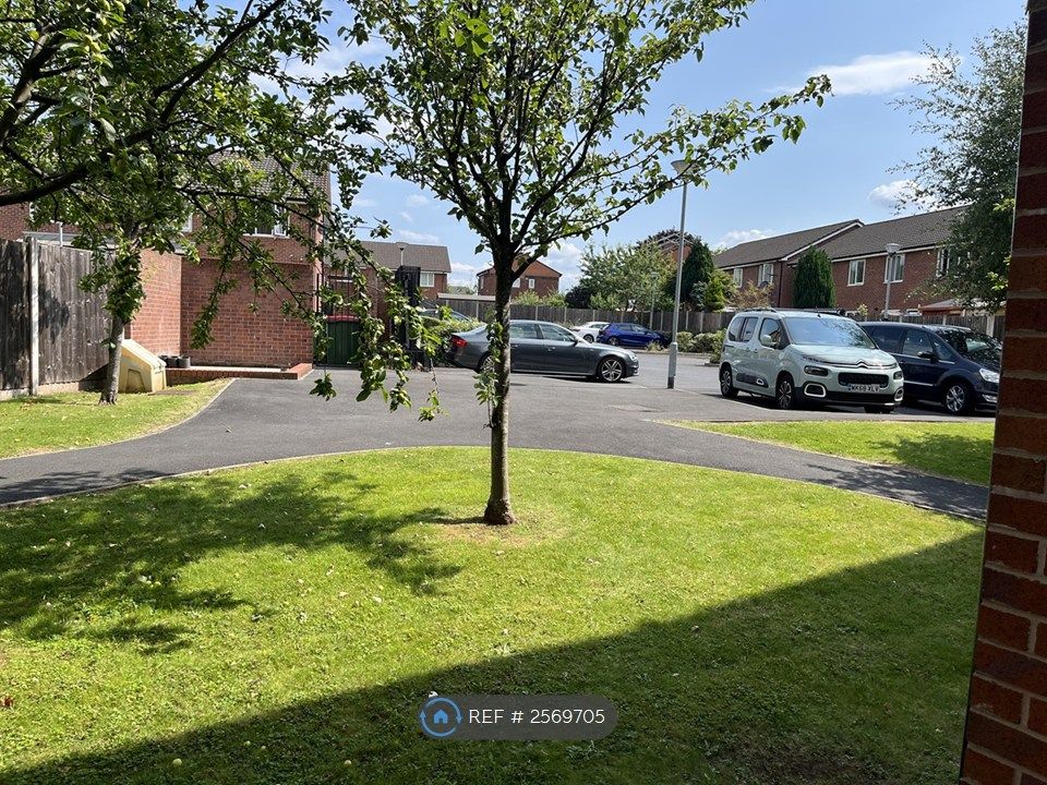 Property photo 2 of 14 Front View / Private Parking