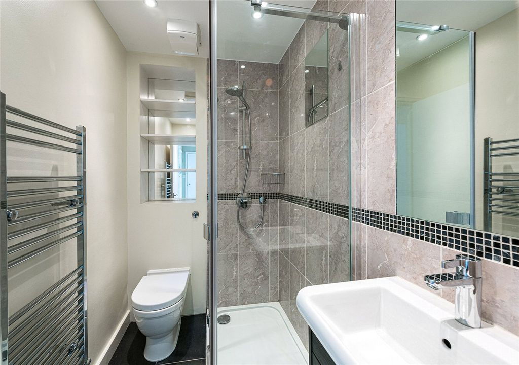 Property photo 3 of 6 Picture No. 02