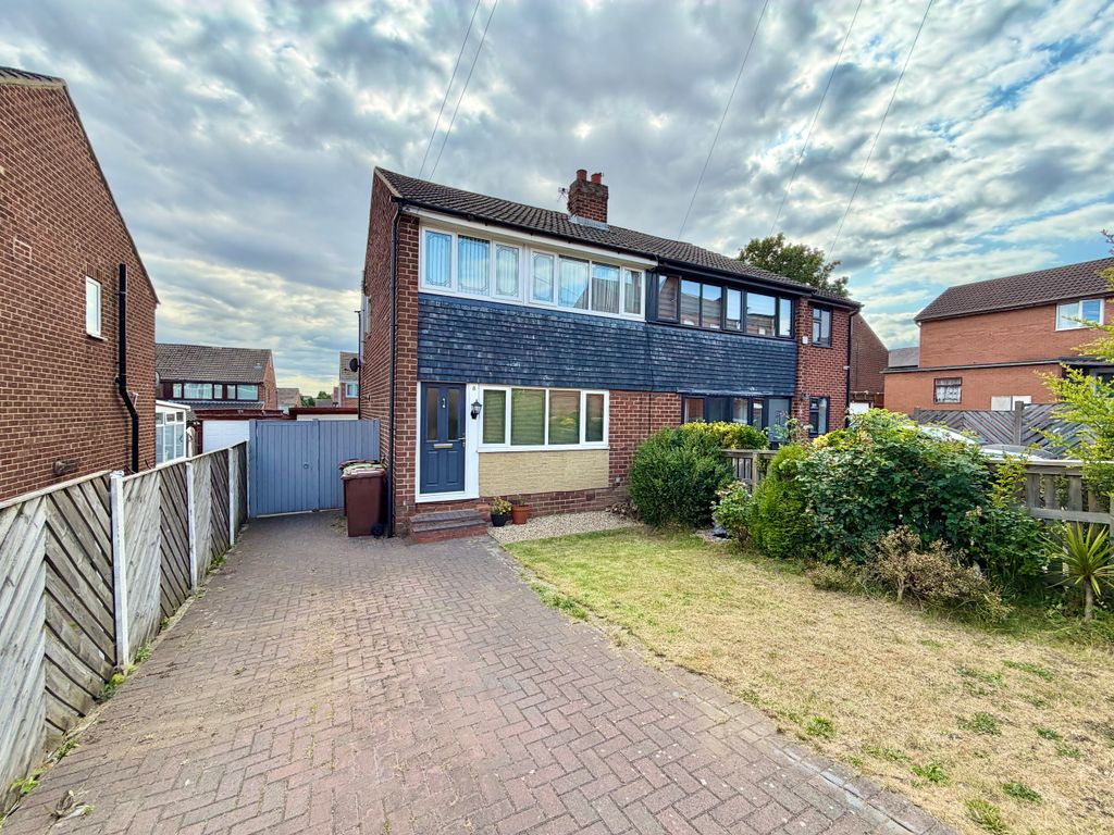 Property photo 1 of 20 External