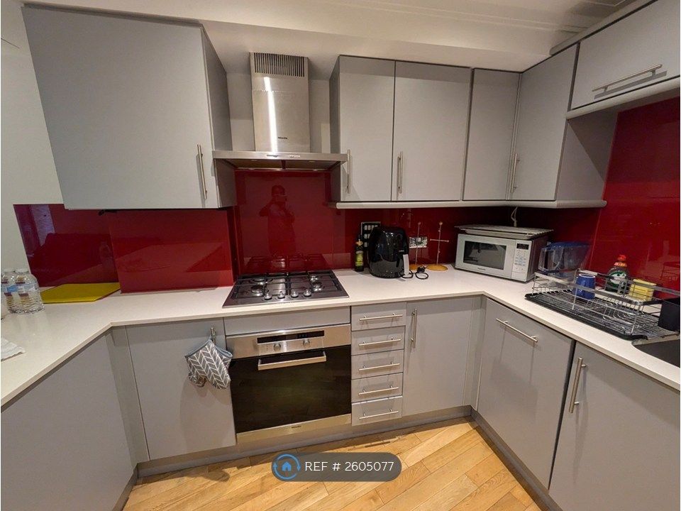 Property photo 3 of 7 Kitchen