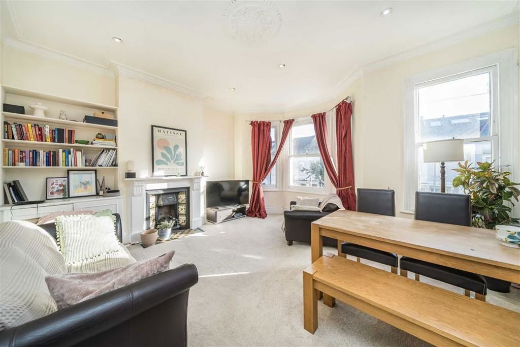 Property photo 2 of 7