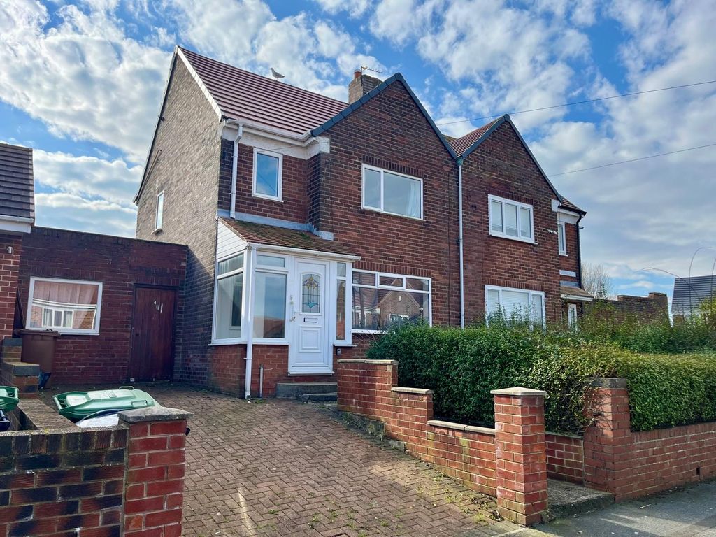 Property photo 1 of 13 2 Bedroom Semi Detached For Rent