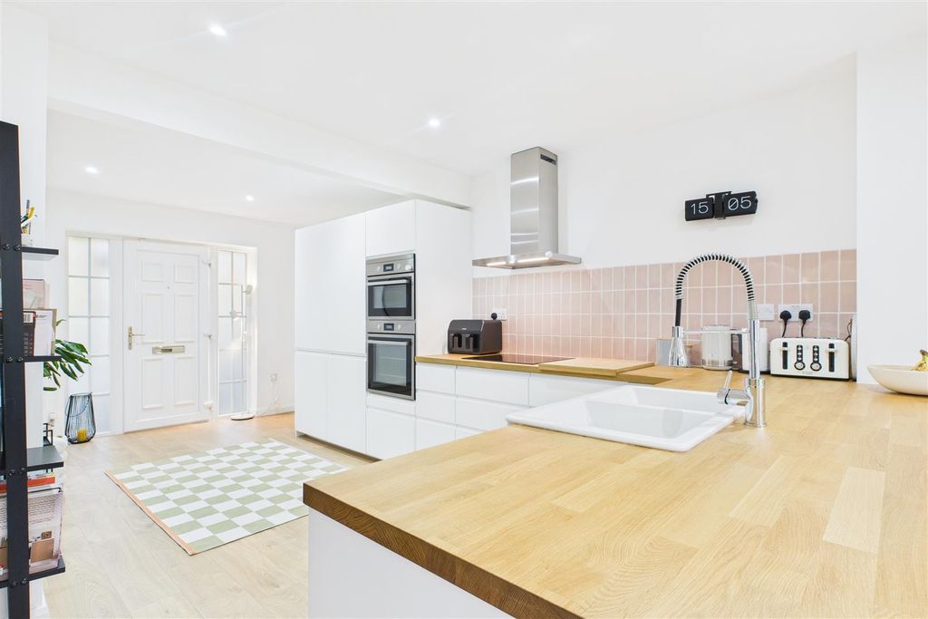 Property photo 3 of 23 Open Plan Living Kitchen Area
