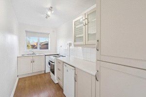 Property photo 2 of 8 Picture No. 10