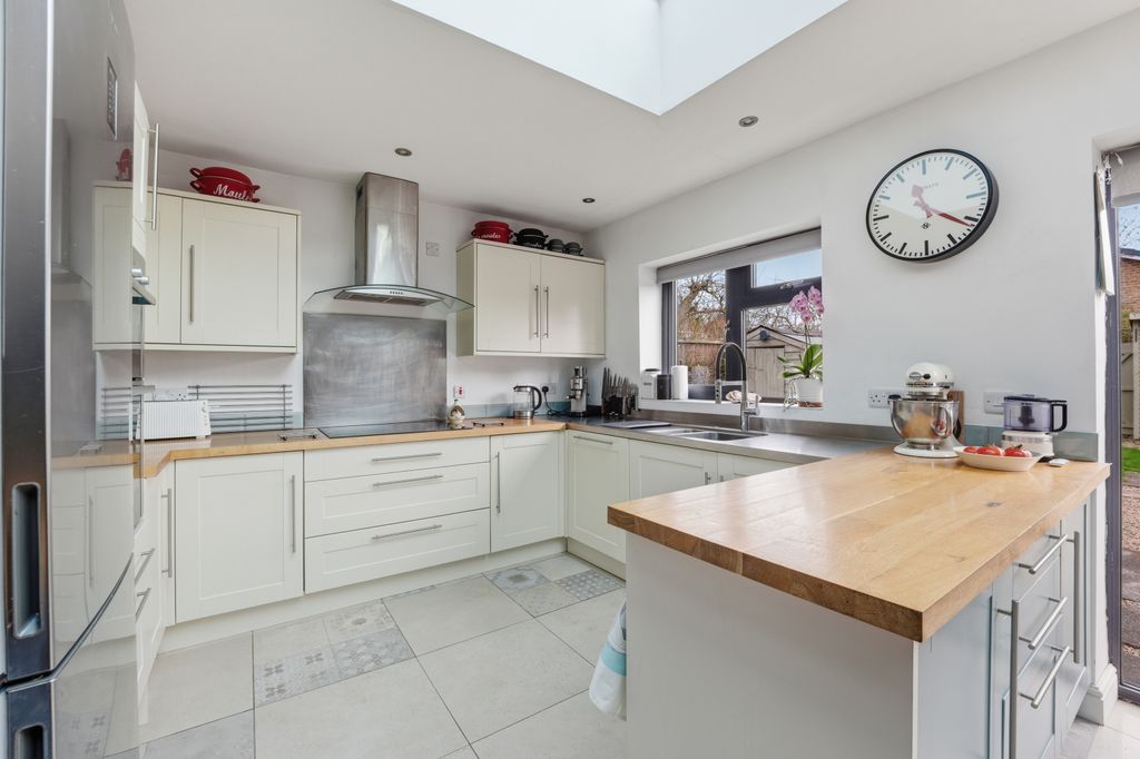 Property photo 2 of 19 P1720507