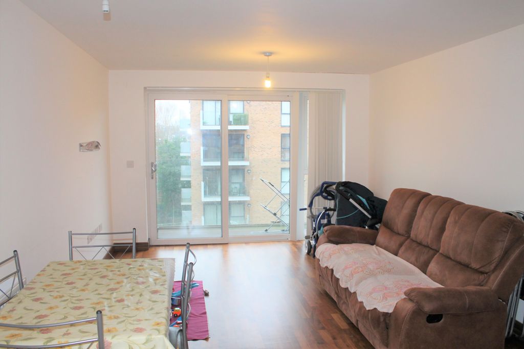 Property photo 2 of 11