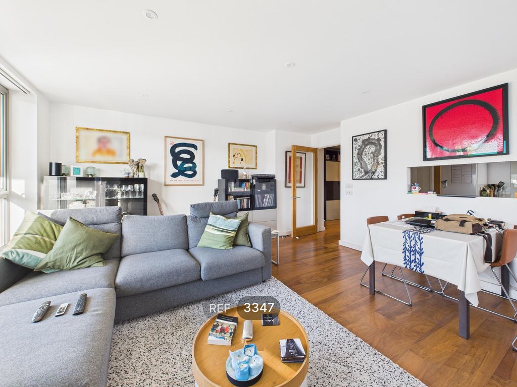 Property photo 3 of 24 Living Room