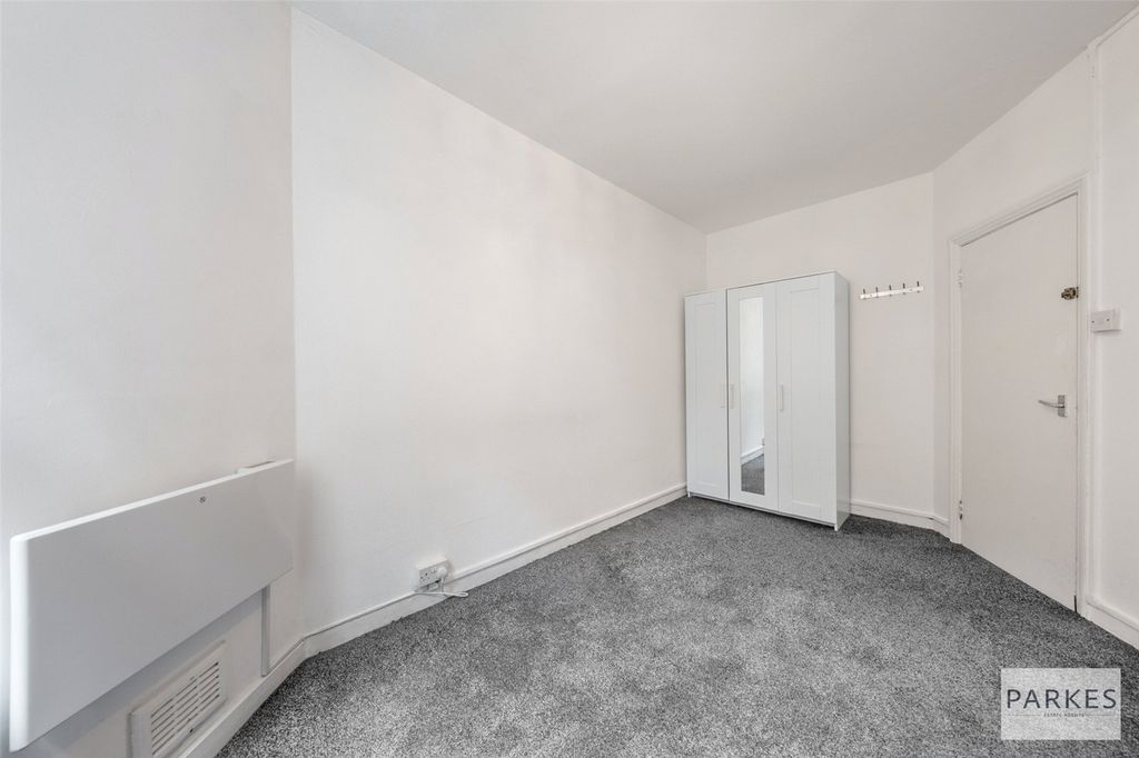Property photo 3 of 15 Picture No. 01