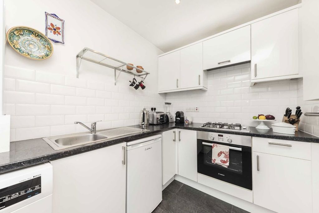 Property photo 2 of 5