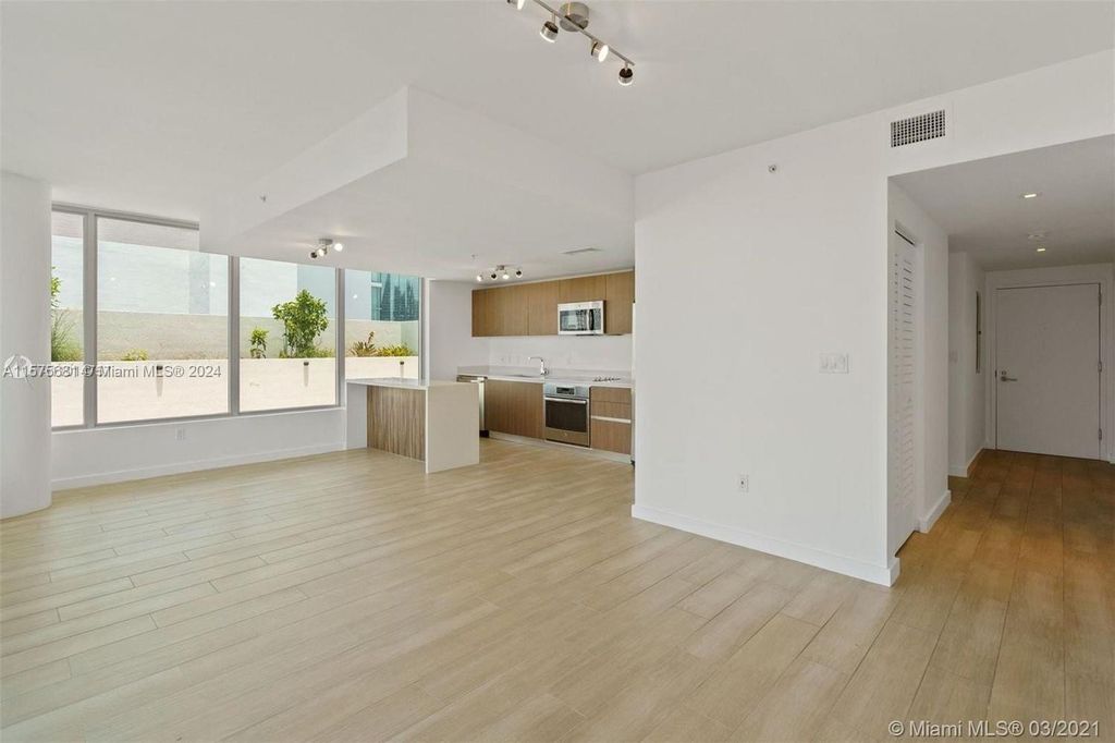 Property photo 3 of 15 <Alttext/>