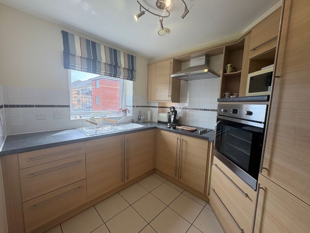 Property photo 2 of 12 Picture No. 03