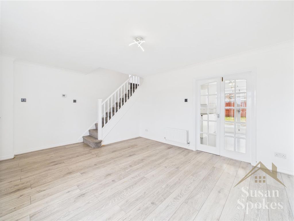 Property photo 3 of 29 Cam01858G0-Pr0120-Still009.Jpg