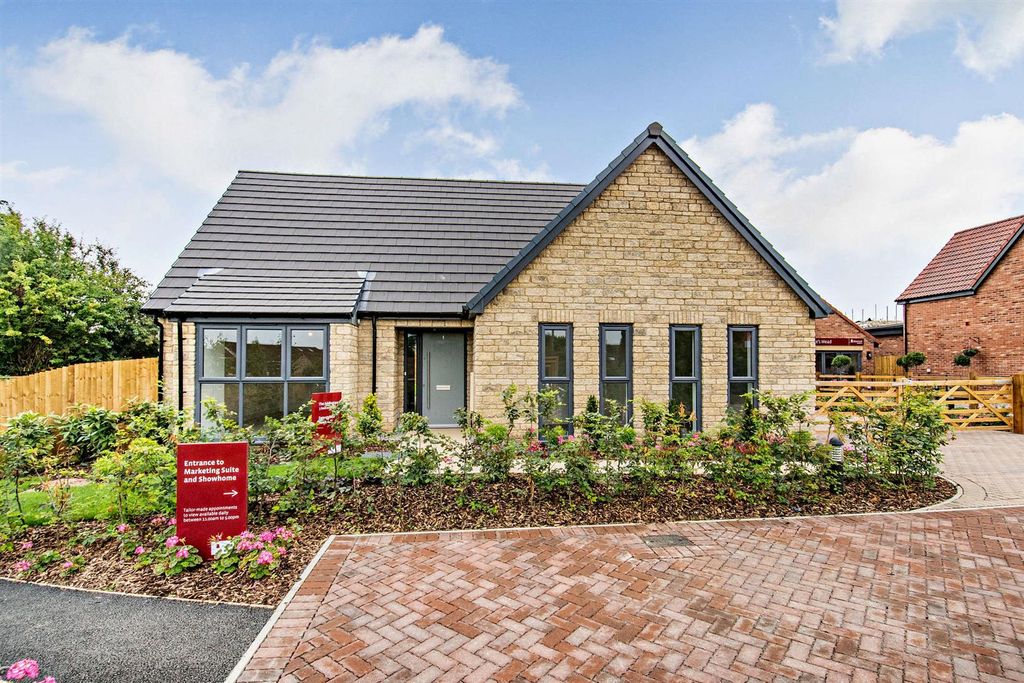 Property photo 1 of 31
