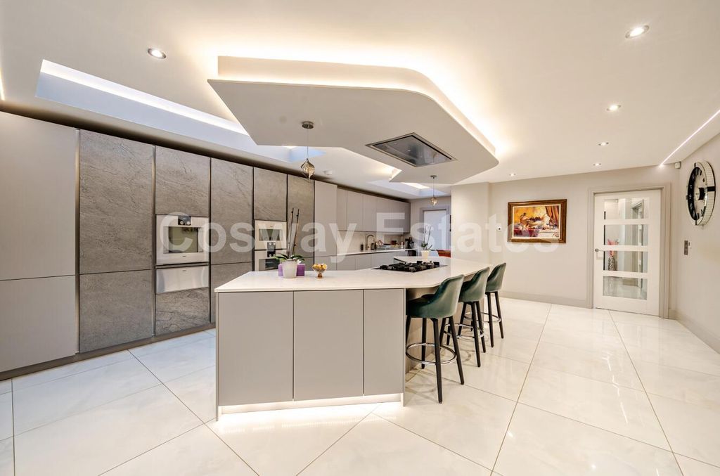 Property photo 2 of 19 7d4c2Db0-Eade-490B-Ac50-A9962185716c.Jpg