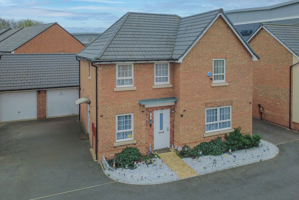 Property photo 1 of 18 Front House