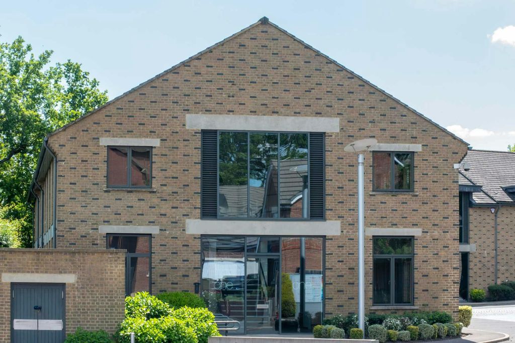 Property photo 2 of 9 Unit 1 The Courtyard Bracknell 2.Jpg