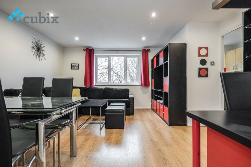 Property photo 3 of 24