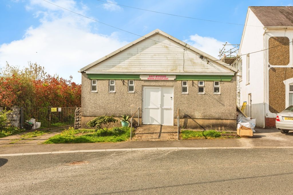 Property photo 1 of 17 Photo