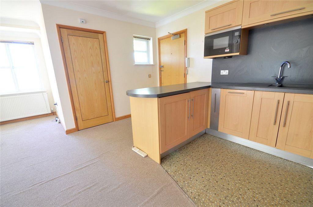 Additional image 4 of 1 bed flat for saleHermitage Road, East Grinstead, West Sussex RH19