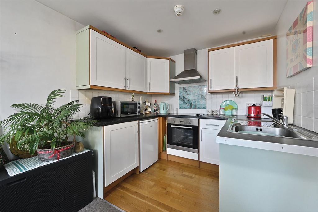 Property photo 2 of 27 97-The-Sackville-Tn401Ls (17).Jpg