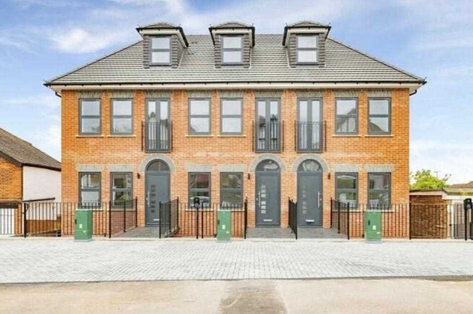 Property photo 1 of 9 Main Picture