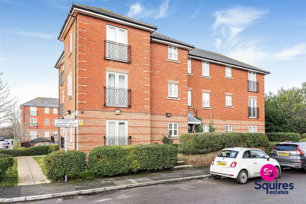 Property photo 3 of 16