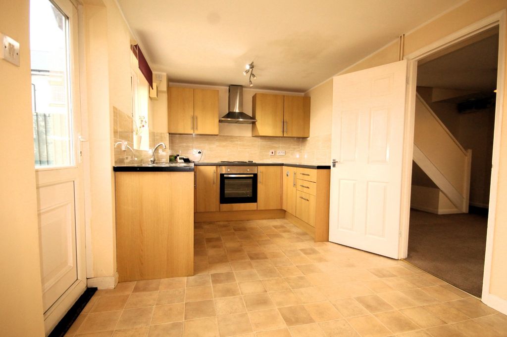 Property photo 3 of 27 Kitchen Diner