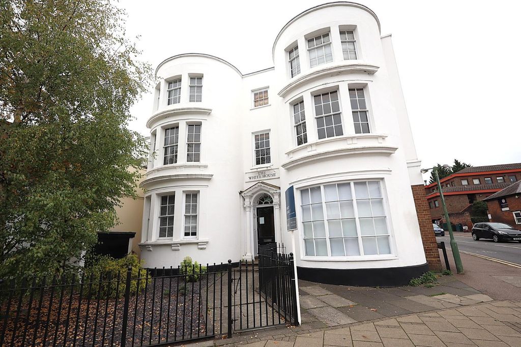 Property photo 1 of 4