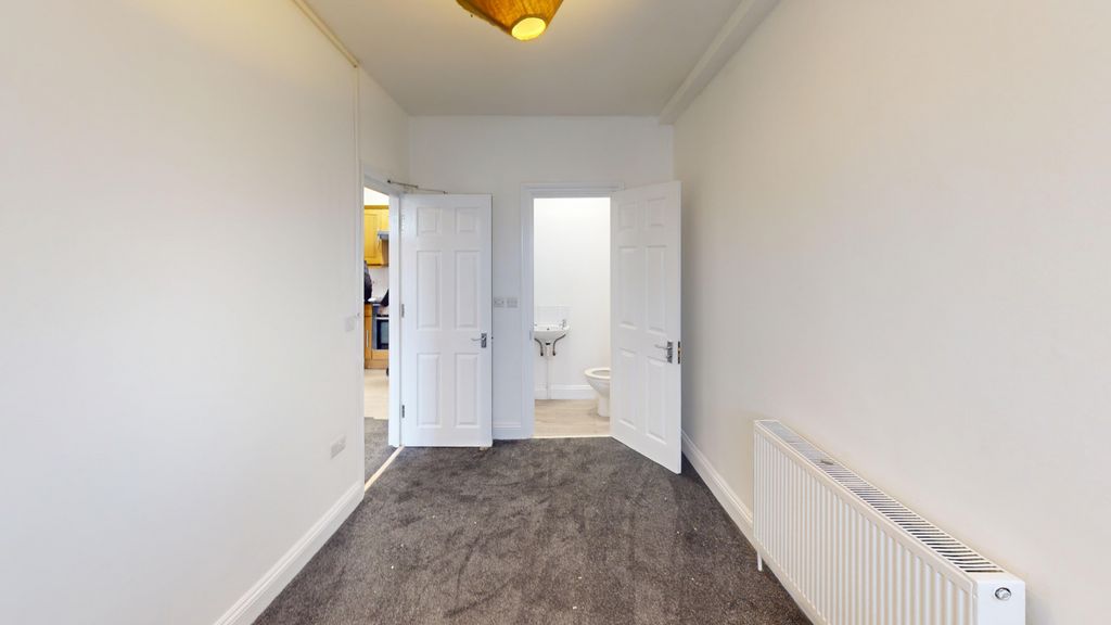 Property photo 2 of 5 Gallery