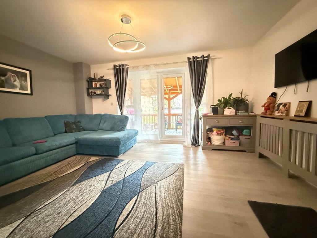 Property photo 3 of 14 13.Jpg