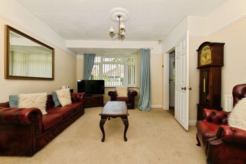 Property photo 3 of 20 Pbox-Img.Jpg