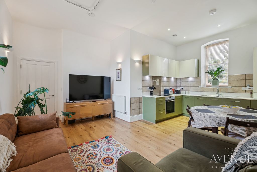 Property photo 2 of 13 4586844