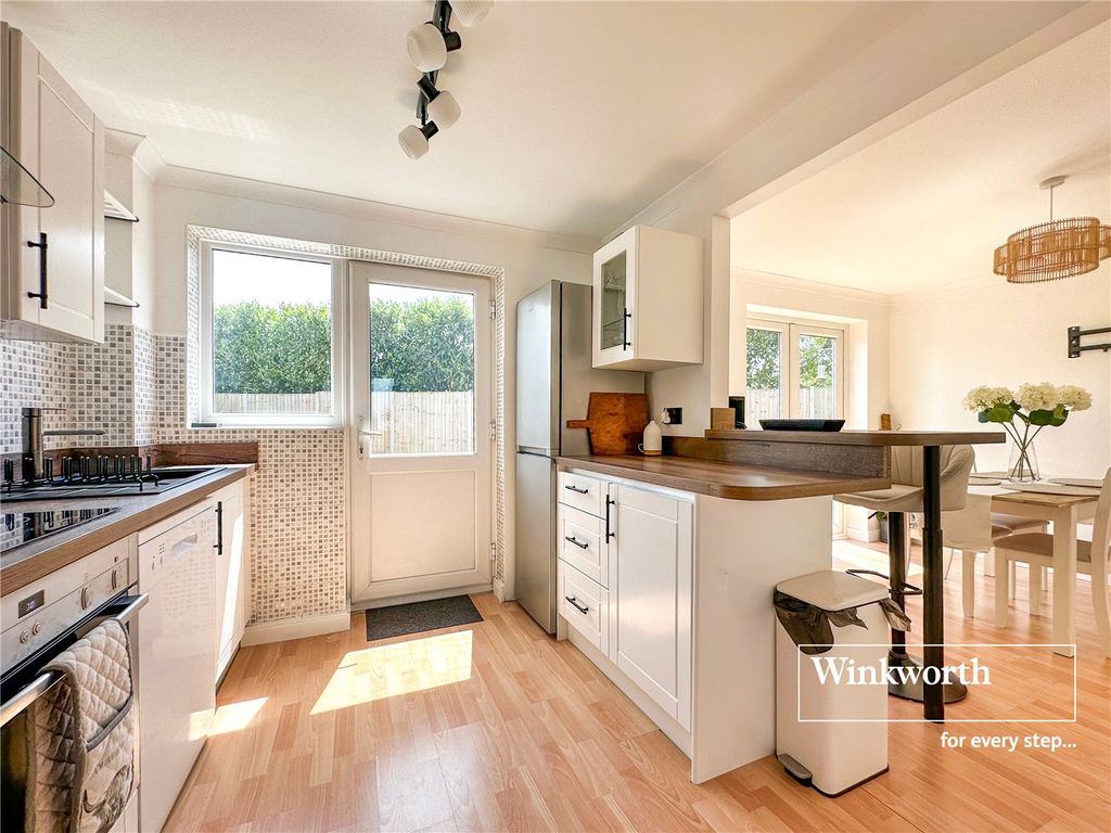 Property photo 3 of 17 Picture No. 11