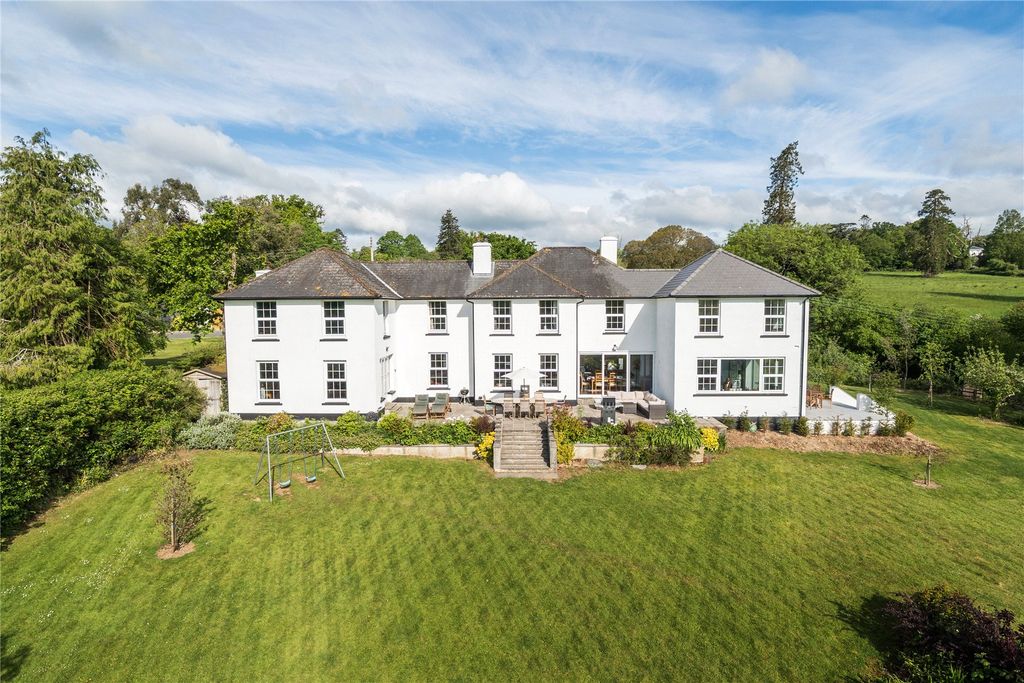 Property photo 1 of 33 Picture No. 71