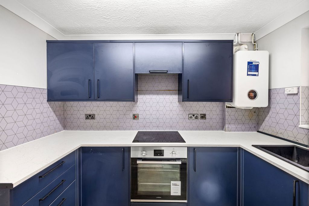 Property photo 3 of 9