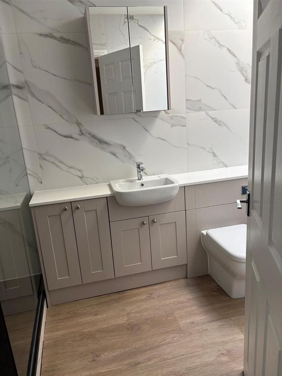 Property photo 3 of 4 Bathroom.Jpg