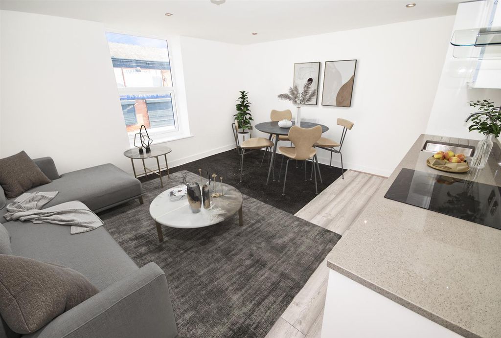 Property photo 1 of 6 Living Room