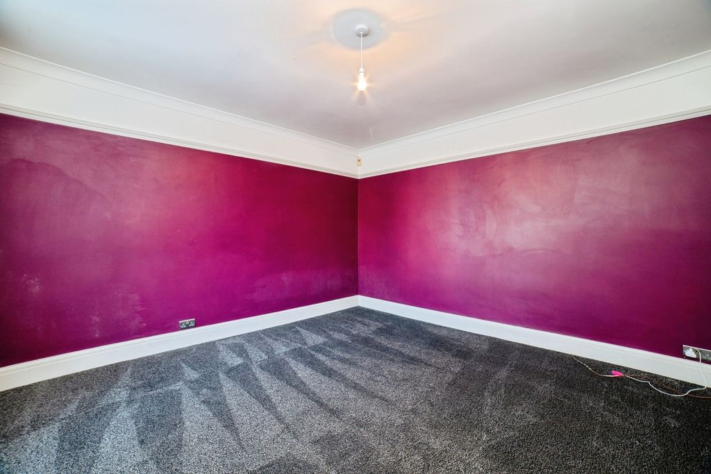 Property photo 2 of 19 Pbox-Img.Jpg