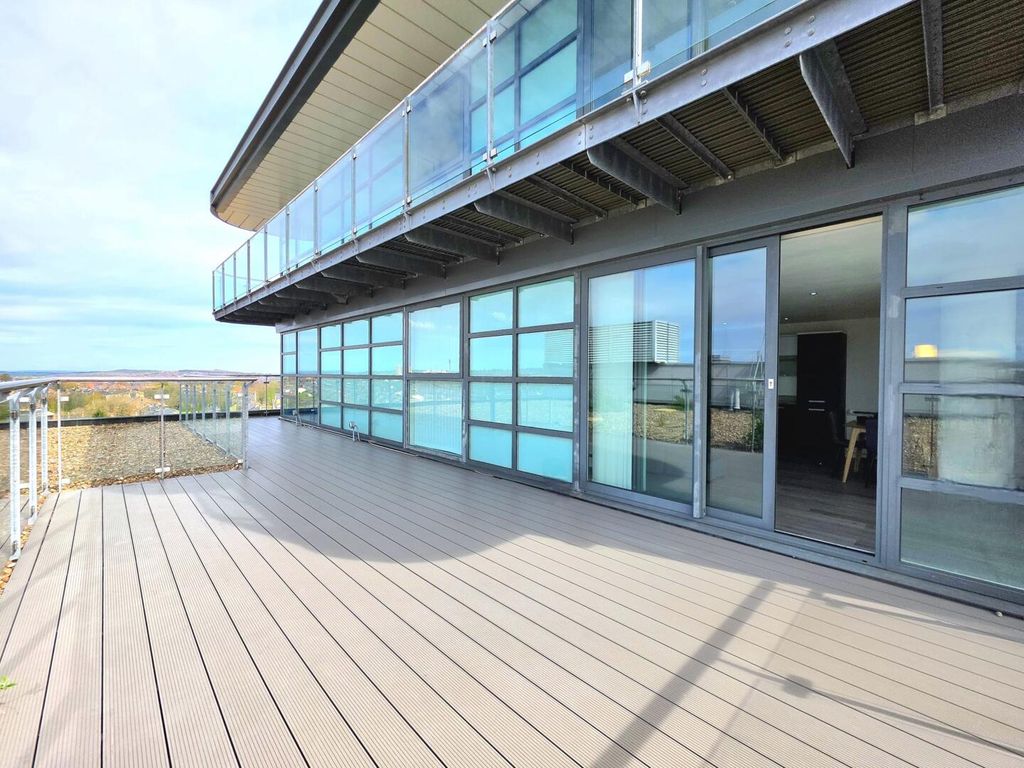 Property photo 1 of 16 Terrace / Patio