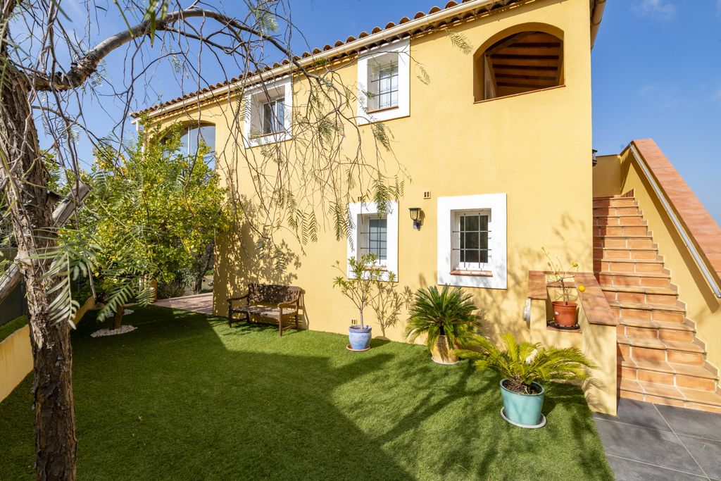 Property photo 3 of 32