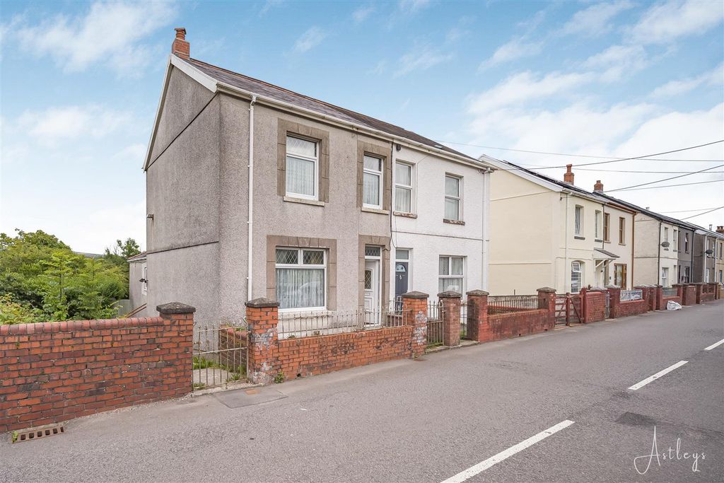 Property photo 1 of 18 Main Dwelling